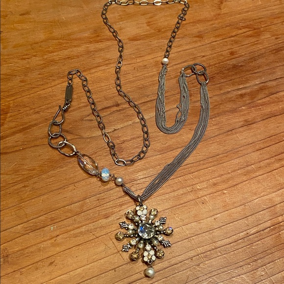 Mariana Swarovski Crystal long necklace - Picture 4 of 5